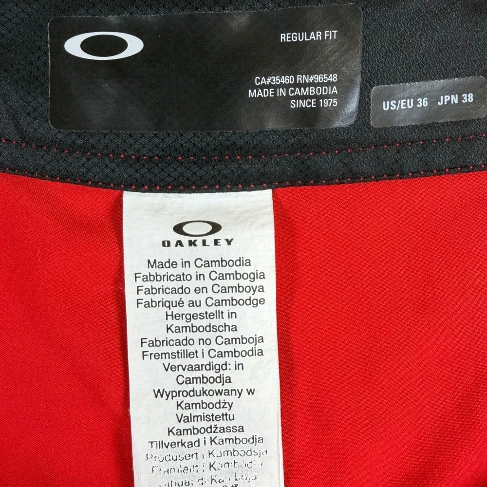 Oakley Mens Red Board Shorts Regular Fit Cargo Pocket Swim Trunks Size 36